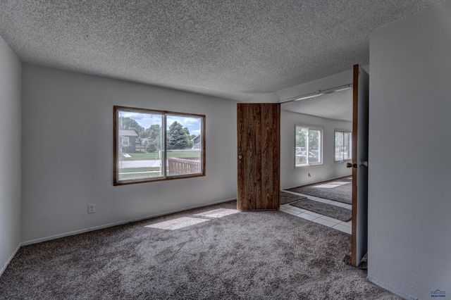 3716 CHIEF DR, Rapid City, SD 57701