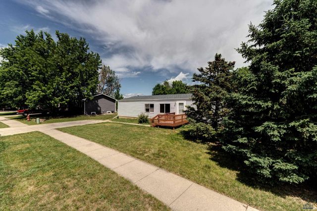 3716 CHIEF DR, Rapid City, SD 57701