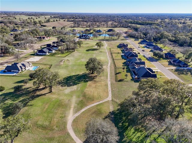 135 Lawrence Marshall Drive, Hempstead, TX 77445