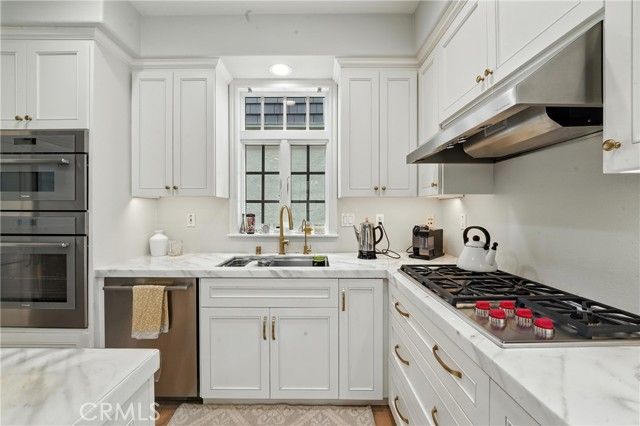 2616 BUNGALOW Place, Corona Del Mar (newport Beach), CA 92625