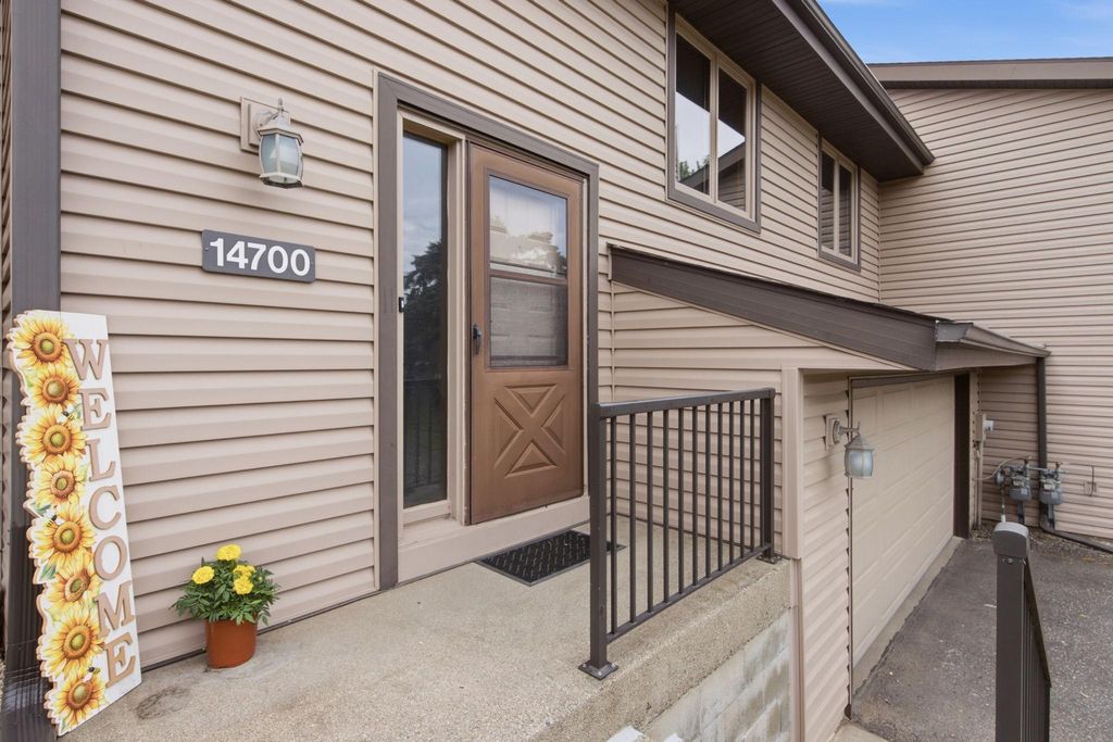 14700 Embry Path, Apple Valley, MN 55124 — photo 2