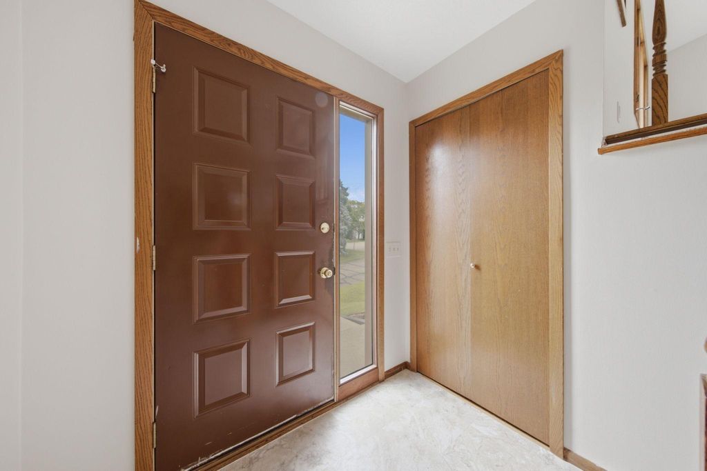 14700 Embry Path, Apple Valley, MN 55124 — photo 3
