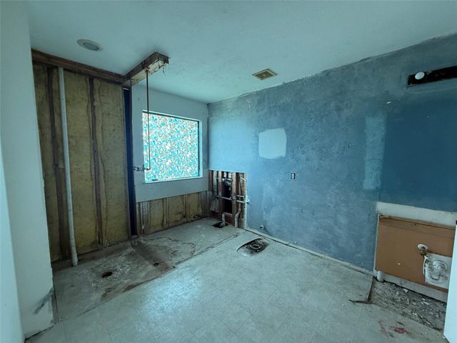 12126 Garner Mill Lane, Houston, TX 77089