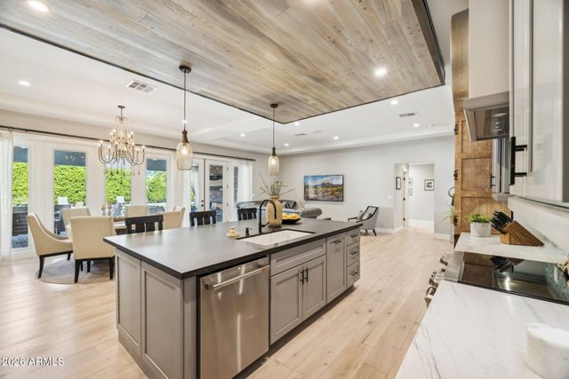 5402 E Corrine Drive E, Scottsdale, AZ 85254