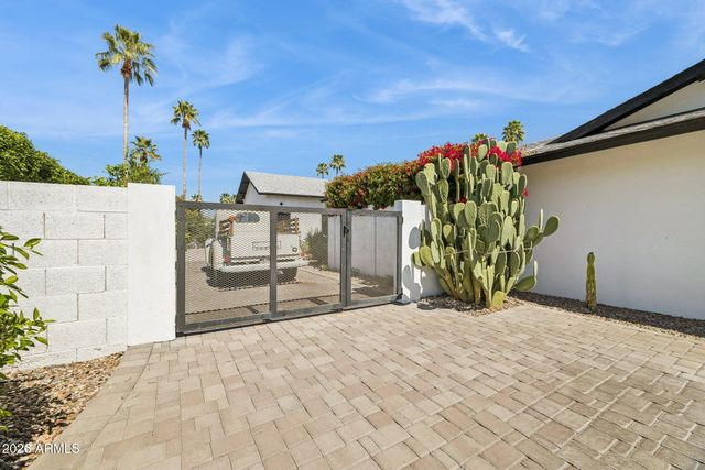 5402 E Corrine Drive E, Scottsdale, AZ 85254