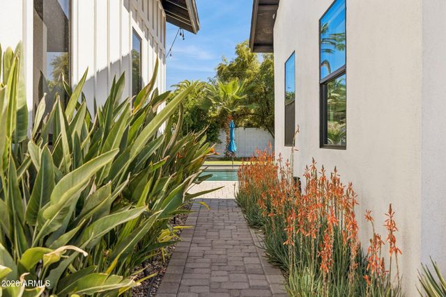 5402 E Corrine Drive E, Scottsdale, AZ 85254