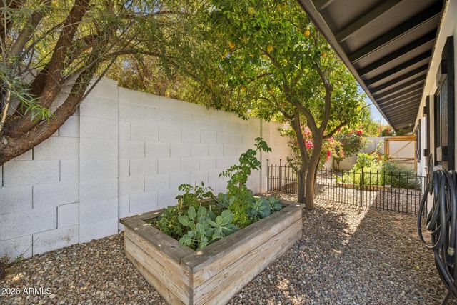 5402 E Corrine Drive E, Scottsdale, AZ 85254