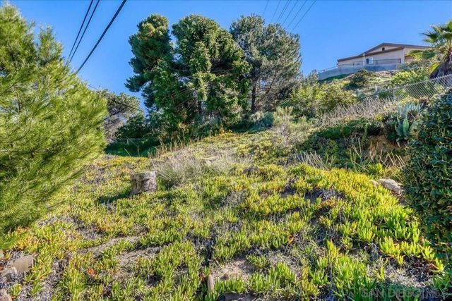 2679 Ferdinand Road, El Cajon, CA 92020