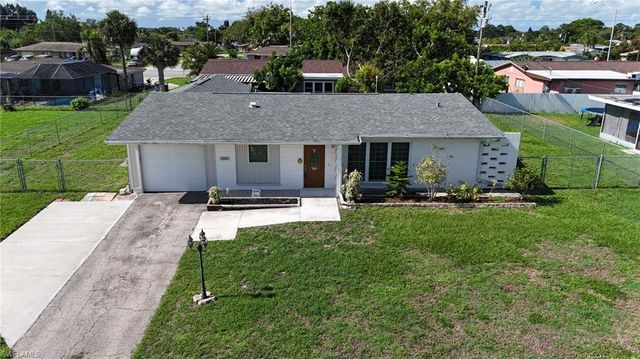 804 Bougainvillea RD E, Lehigh Acres, FL 33936