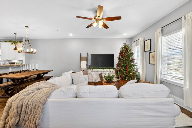 511B Hickory Cir, Ashland City, TN 37015