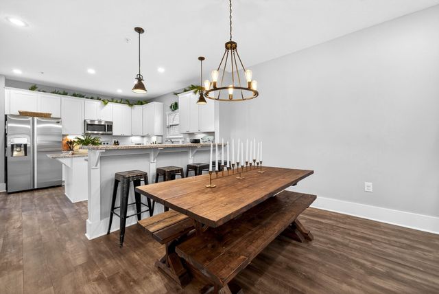 511B Hickory Cir, Ashland City, TN 37015