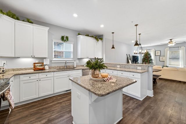 511B Hickory Cir, Ashland City, TN 37015