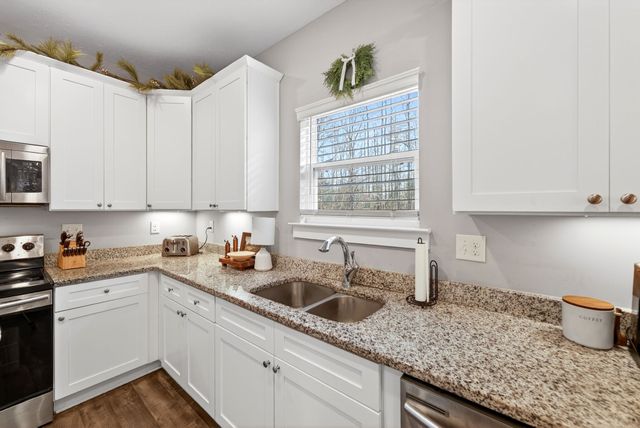 511B Hickory Cir, Ashland City, TN 37015