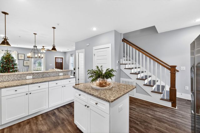 511B Hickory Cir, Ashland City, TN 37015