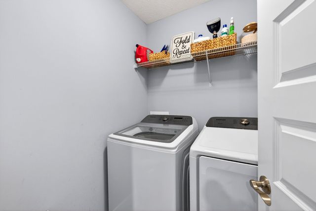 511B Hickory Cir, Ashland City, TN 37015