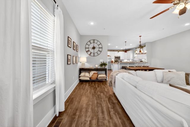 511B Hickory Cir, Ashland City, TN 37015