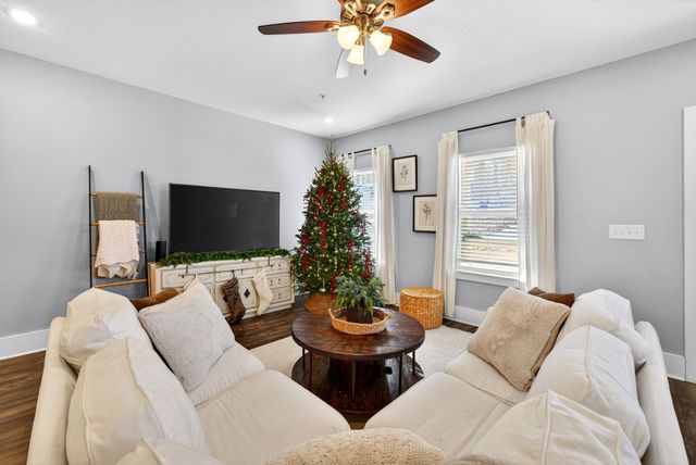 511B Hickory Cir, Ashland City, TN 37015