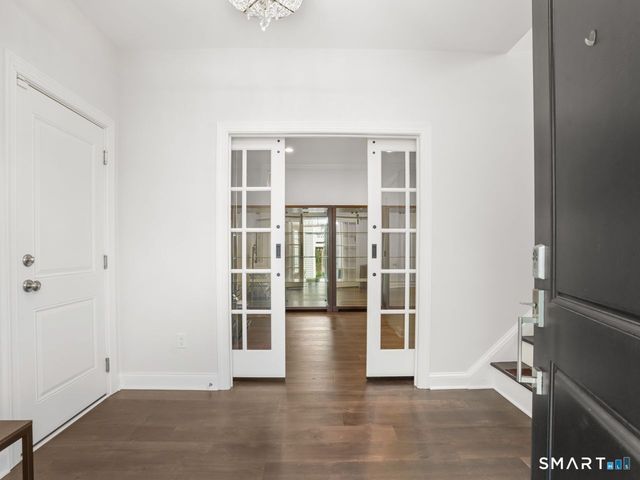 185 Brentwood Circle 185, Danbury, CT 06810