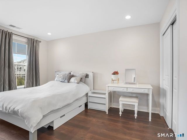 185 Brentwood Circle 185, Danbury, CT 06810