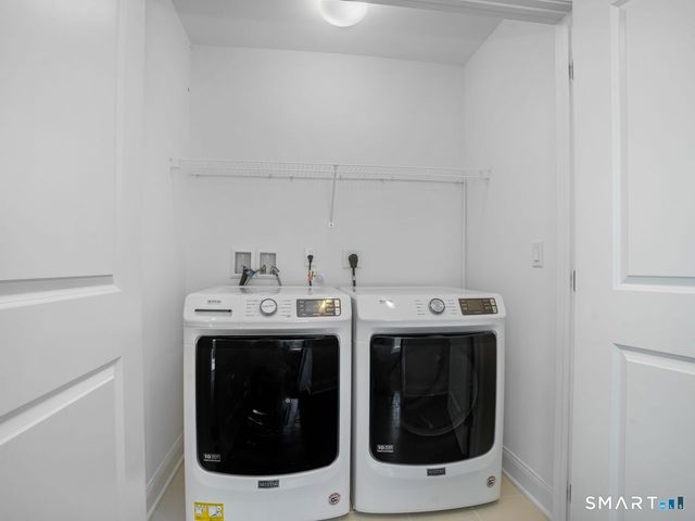 185 Brentwood Circle 185, Danbury, CT 06810