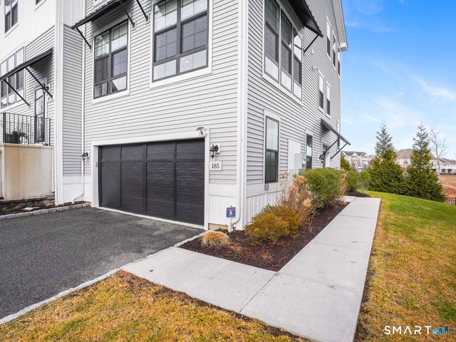 185 Brentwood Circle 185, Danbury, CT 06810