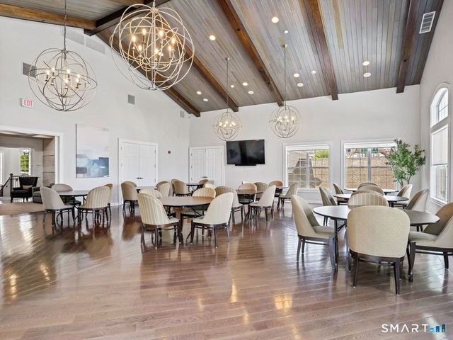 185 Brentwood Circle 185, Danbury, CT 06810