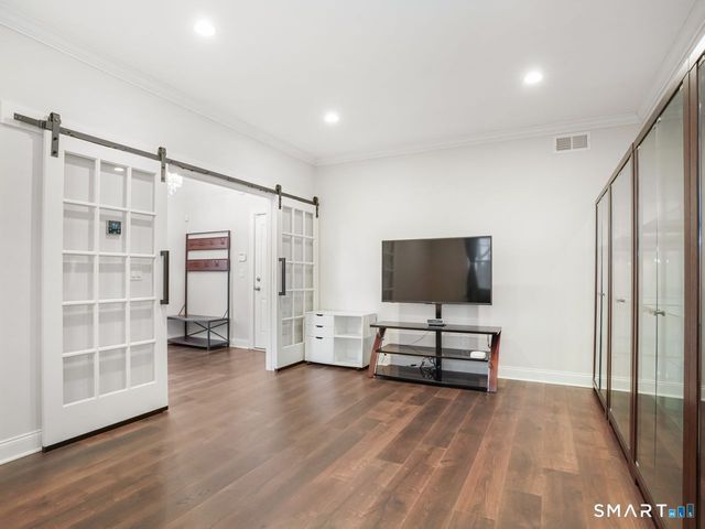 185 Brentwood Circle 185, Danbury, CT 06810