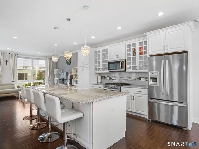 185 Brentwood Circle 185, Danbury, CT 06810