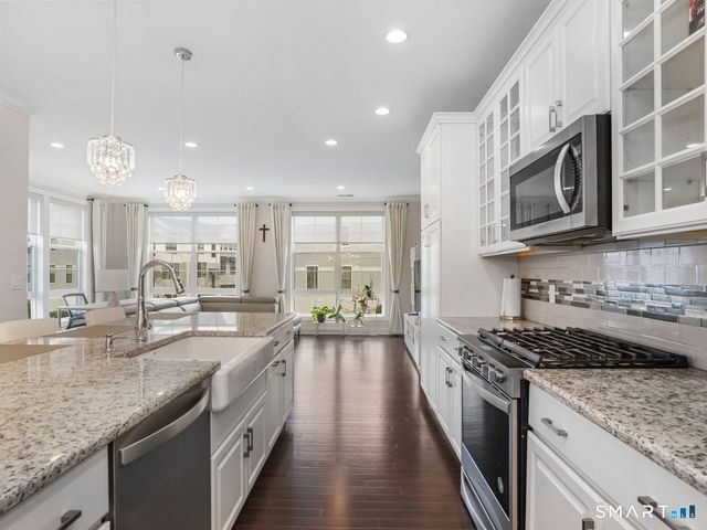 185 Brentwood Circle 185, Danbury, CT 06810