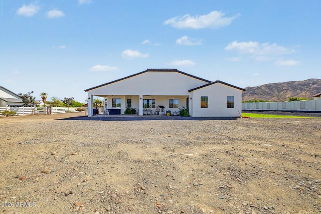 10114 S 32nd Drive, Laveen, AZ 85339
