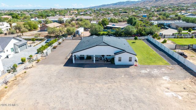 10114 S 32nd Drive, Laveen, AZ 85339