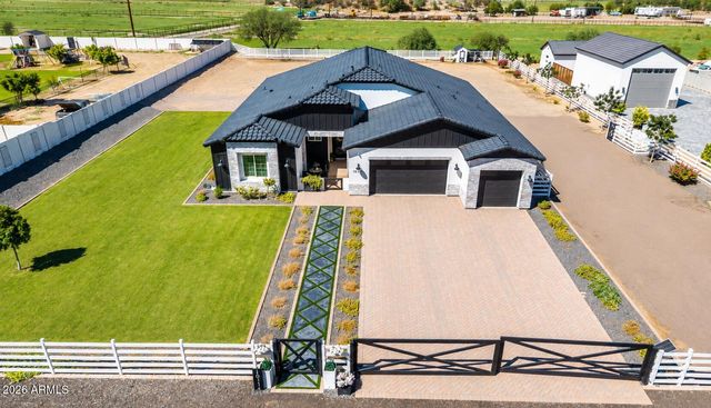 10114 S 32nd Drive, Laveen, AZ 85339