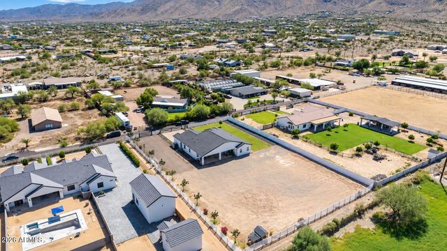 10114 S 32nd Drive, Laveen, AZ 85339