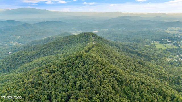5 Shell Mountain Rd, Sevierville, TN 37876