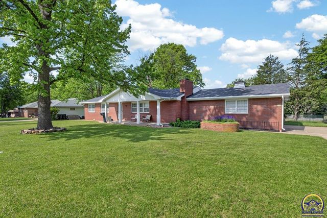 2031 SW Sims AVE, Topeka, KS 66604
