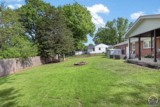 2031 SW Sims AVE, Topeka, KS 66604