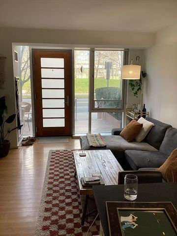 2 Earhart St 133, Cambridge, MA 02141