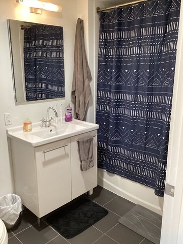 2 Earhart St 133, Cambridge, MA 02141