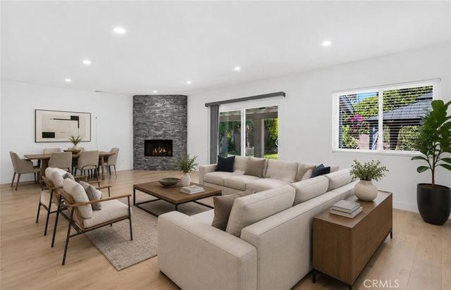 7100 Varna Avenue, North Hollywood, CA 91605