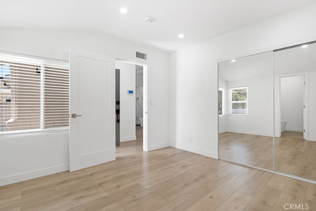 7100 Varna Avenue, North Hollywood, CA 91605