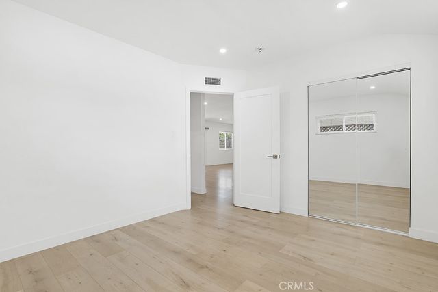 7100 Varna Avenue, North Hollywood, CA 91605