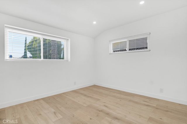 7100 Varna Avenue, North Hollywood, CA 91605