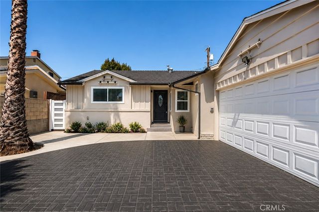 7100 Varna Avenue, North Hollywood, CA 91605
