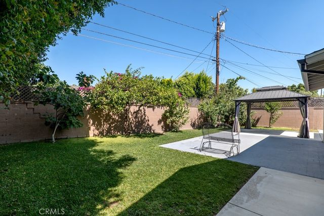 7100 Varna Avenue, North Hollywood, CA 91605