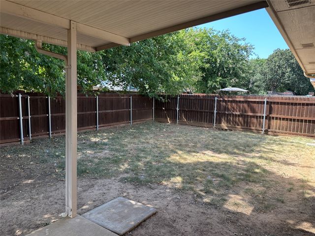 317 Texas Drive, Lake Dallas, TX 75065