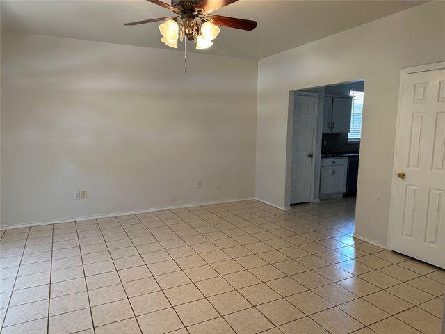 317 Texas Drive, Lake Dallas, TX 75065