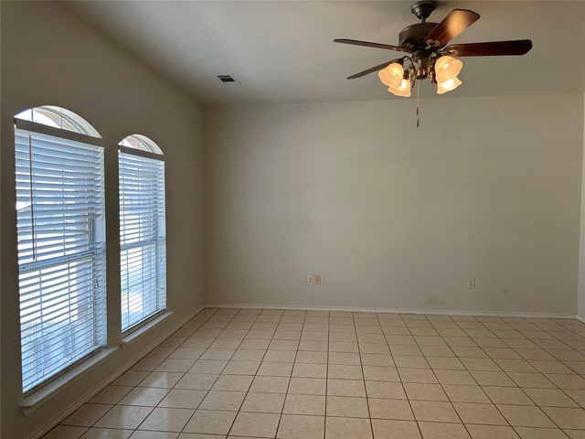 317 Texas Drive, Lake Dallas, TX 75065