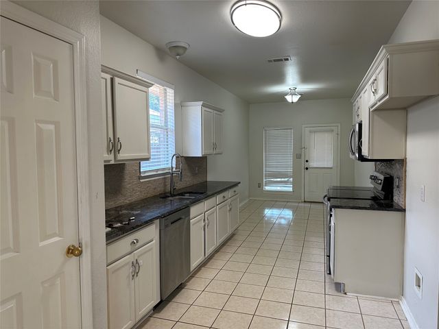 317 Texas Drive, Lake Dallas, TX 75065