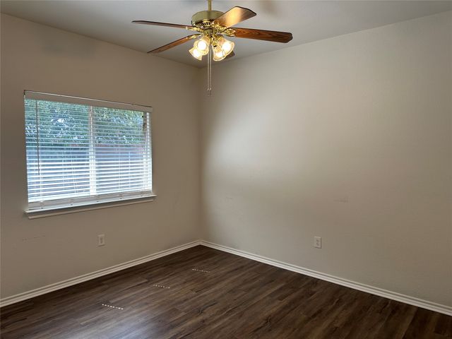 317 Texas Drive, Lake Dallas, TX 75065