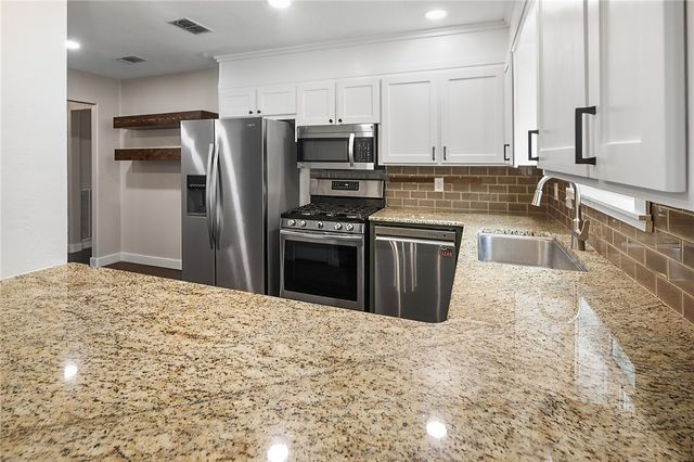 2900 Normand Drive, College Station, TX 77845